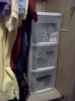 closet storage drawers