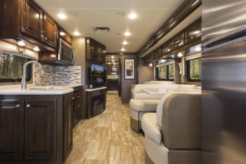 2017 Thor Motorhomes at Hershey RV Show - RV Tip of the Day