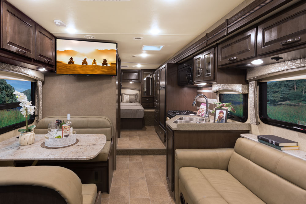 New Thor Chateau 31Y Floor Plan RV Tip of the Day